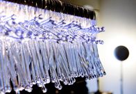 La suspensión llevada transparente moderna enciende el hielo - iluminación pendiente del rectángulo cristalino