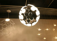 La suspensión moderna de aluminio del acrílico LED enciende las lámparas incompletas de la esfera para la sala de estar